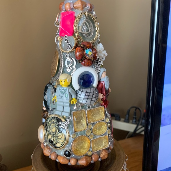 (SOLD!) Harry Potter Junkdrawer Tree Decoration - Picture 5 of 11